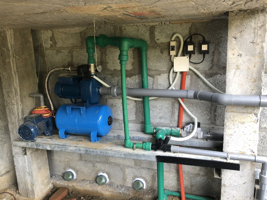 May bom he tuoi tu dong