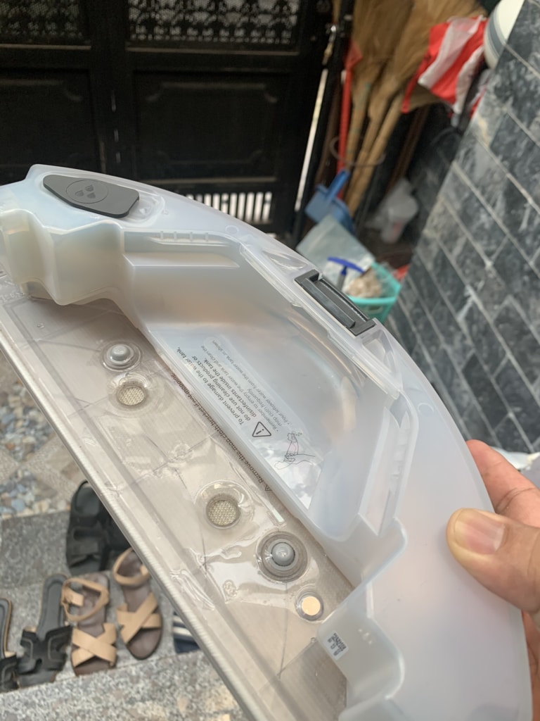 sua loi dong nuoc tren khay robot xiaomi