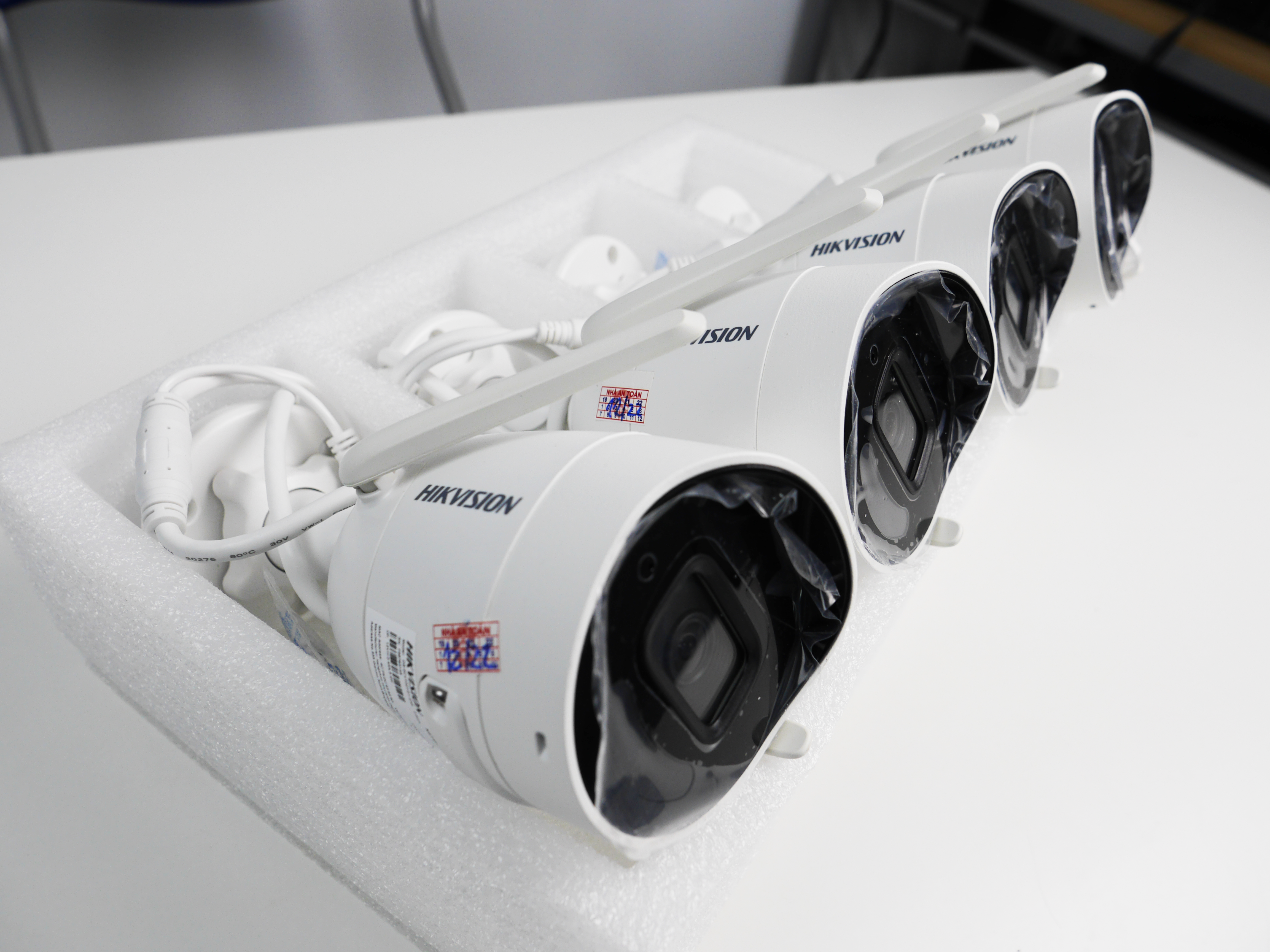 Bộ Kit 4 camera Wifi Hikvision NK42W0H(D)