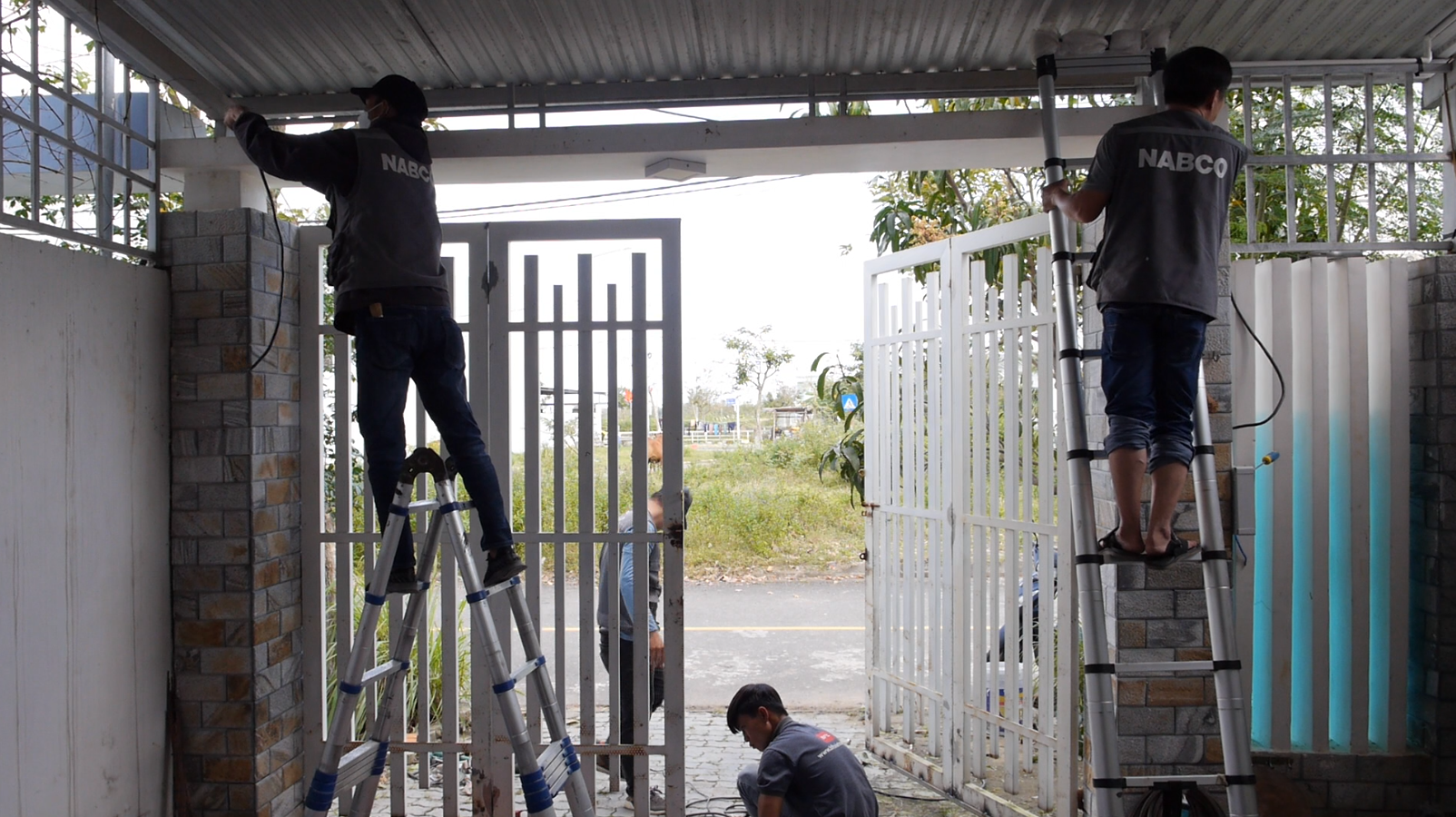 đi đường dây điện