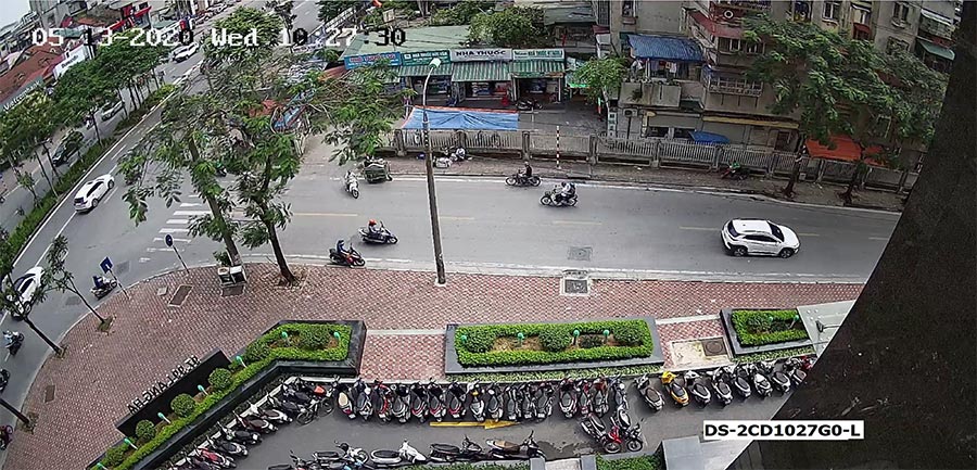 test-camera-HIKVISION-DS-2CD1027G0-L-ban-ngay-ngoai-troi