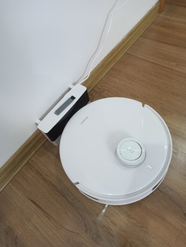 bàn giao robot hút bụi