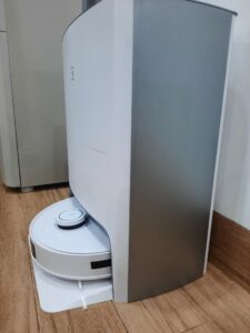bàn giao robot hút bụi
