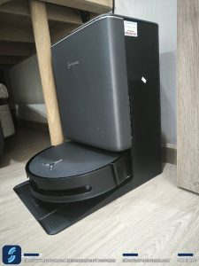 bàn giao Ecovacs Deebot T90 Pro Omni tại nhà khách