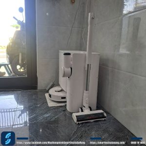 Robot Ecovacs DEEBOT T30S COMBO tại nhà khách
