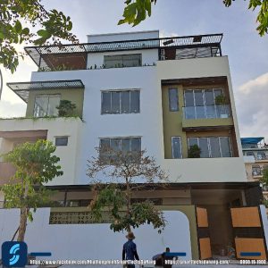 Lắp đặt hệ tưới tại FPT